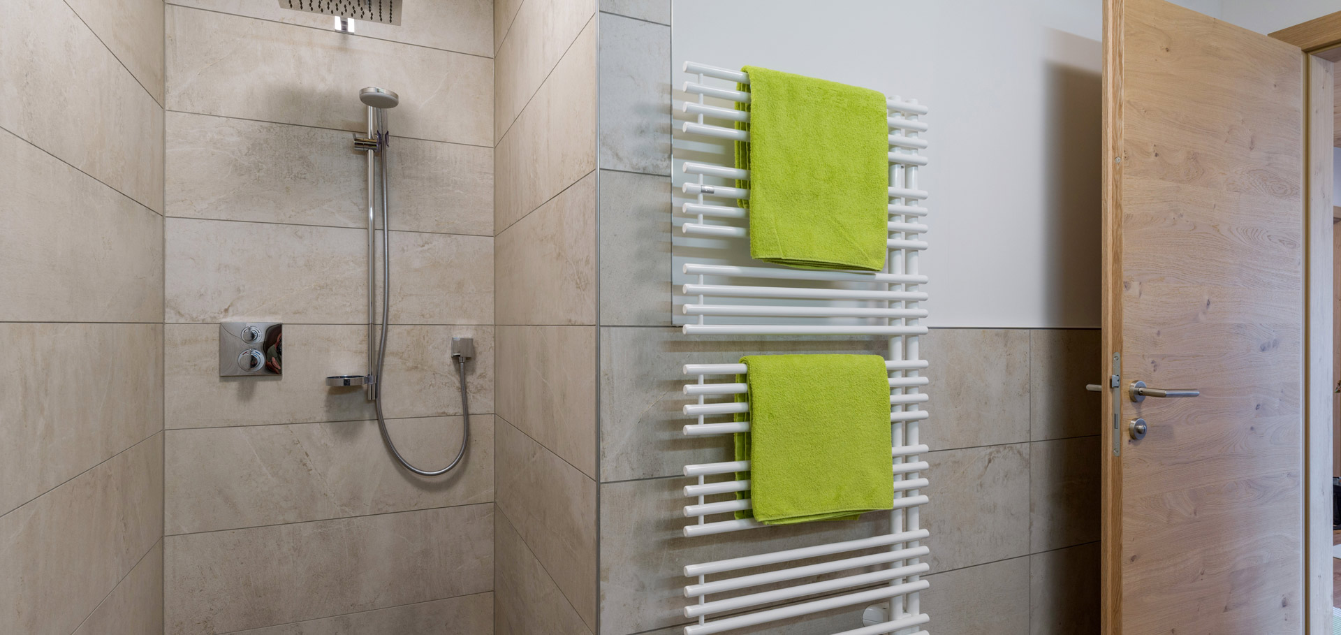 Chalet Baumgarten Bade Zimmer Dusche